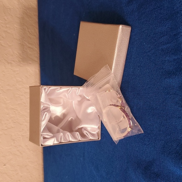 4/$20 Purple beaded hoop earrings - Picture 1 of 4